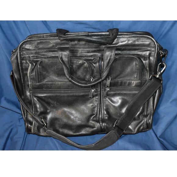 TUMI Alpha Black Large Leather Briefcase Laptop Carrying Bag Distressed